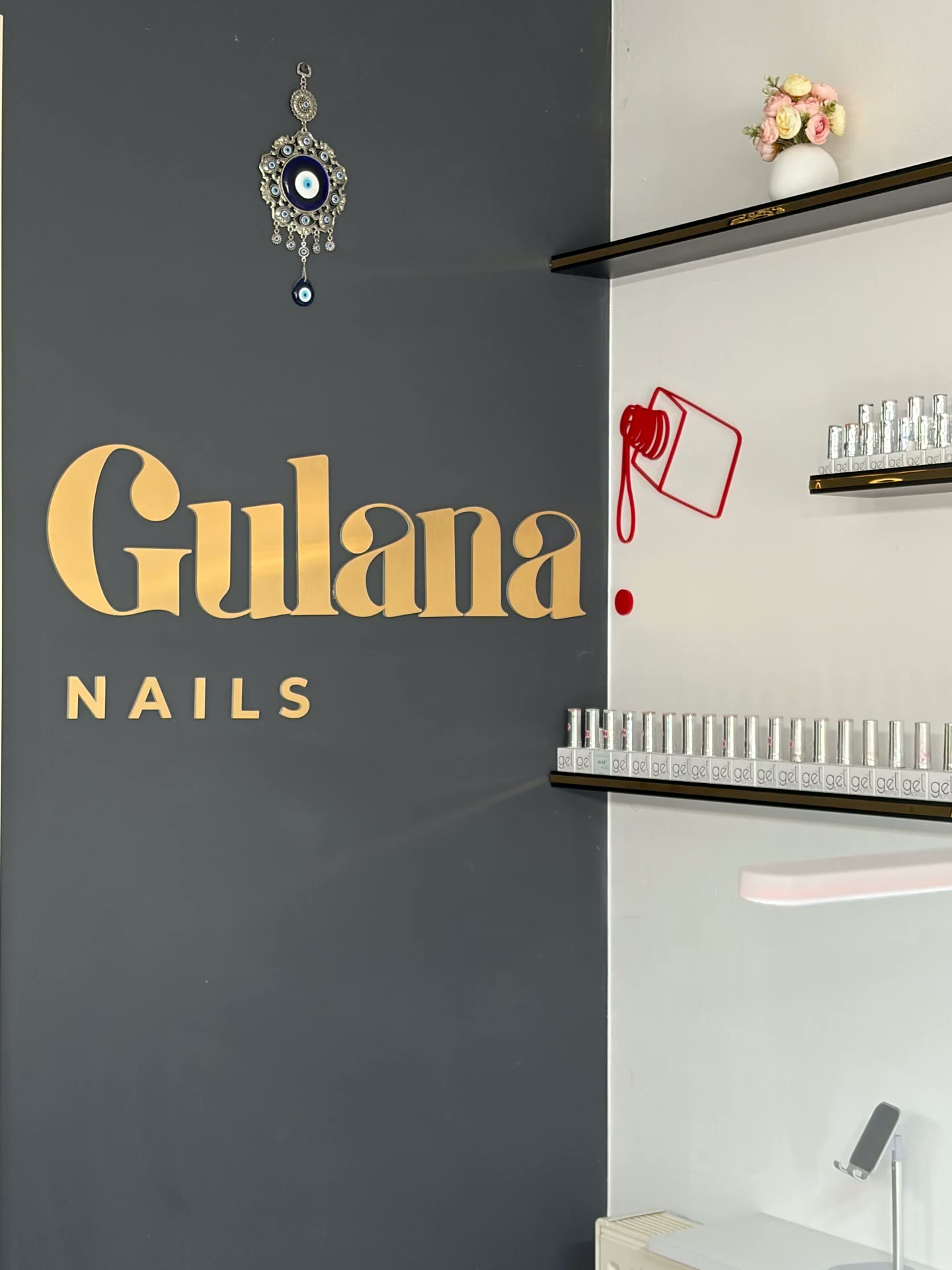 In de salon bij Gulana Nails